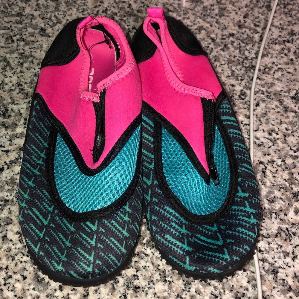 Girls size 2 water shoes